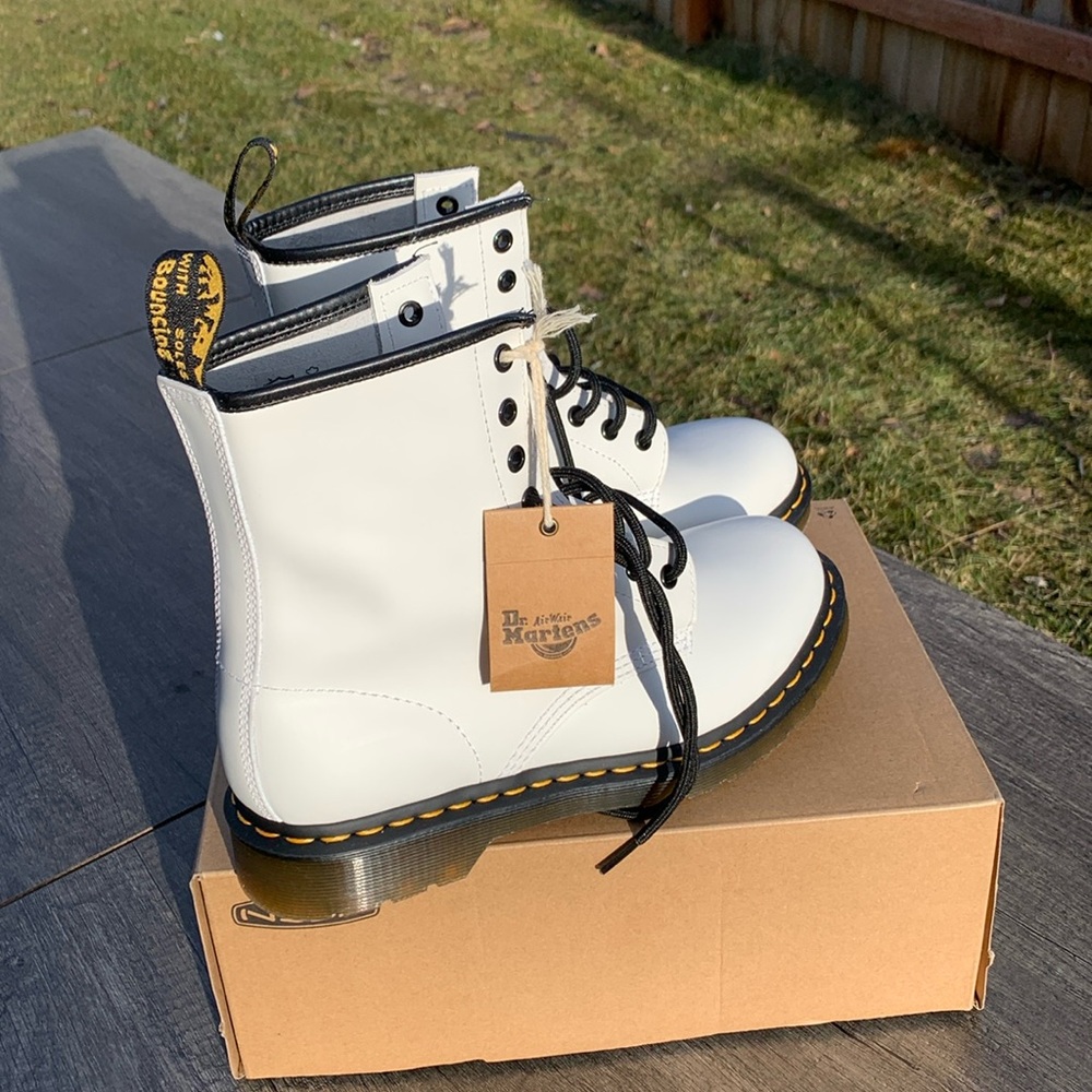 White doc martens 1460 NEW lace up boot EU41 US9 ladies